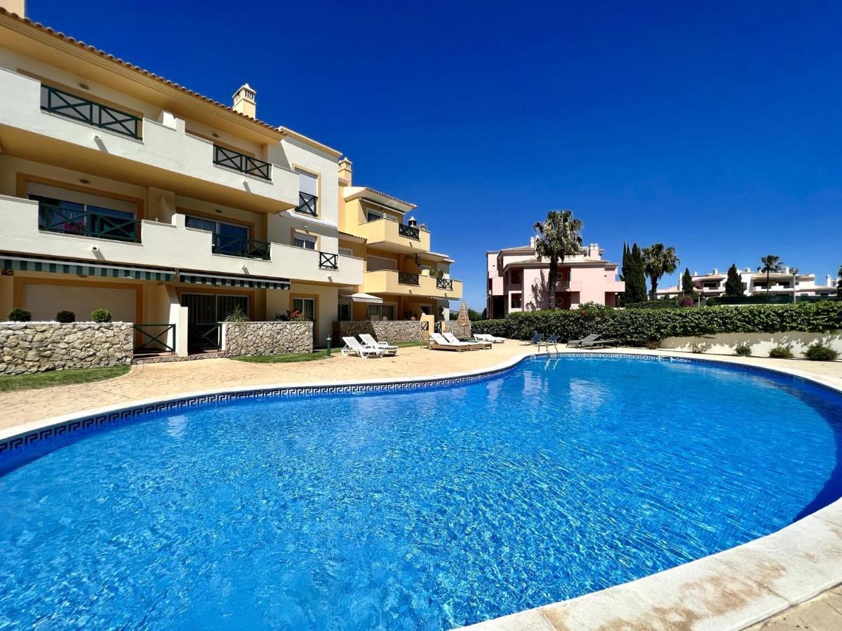 Albufeira Valley 2 With Pool By Homing Exterior foto