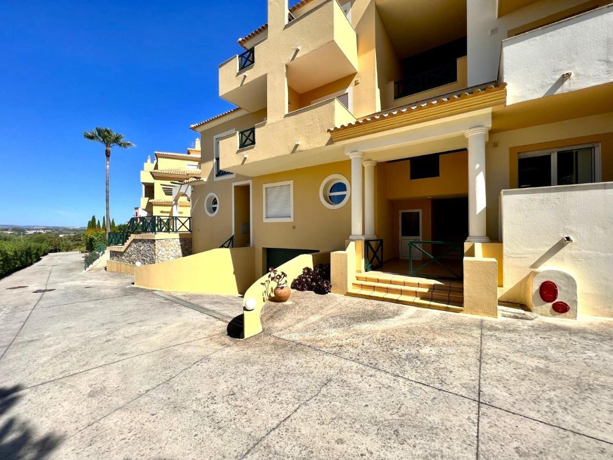 Albufeira Valley 2 With Pool By Homing Exterior foto